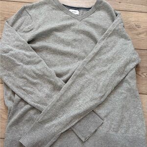 Men's Gray V-Neck Sweater